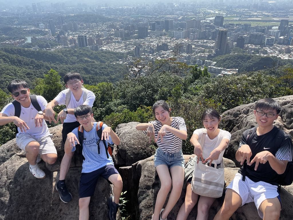 photo 4 of the album 導生聚會-爬大岩壁_20221112