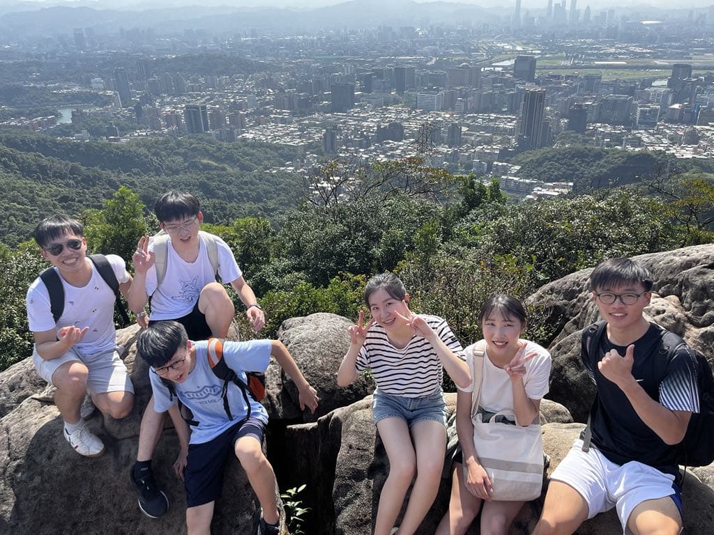 photo 6 of the album 導生聚會-爬大岩壁_20221112